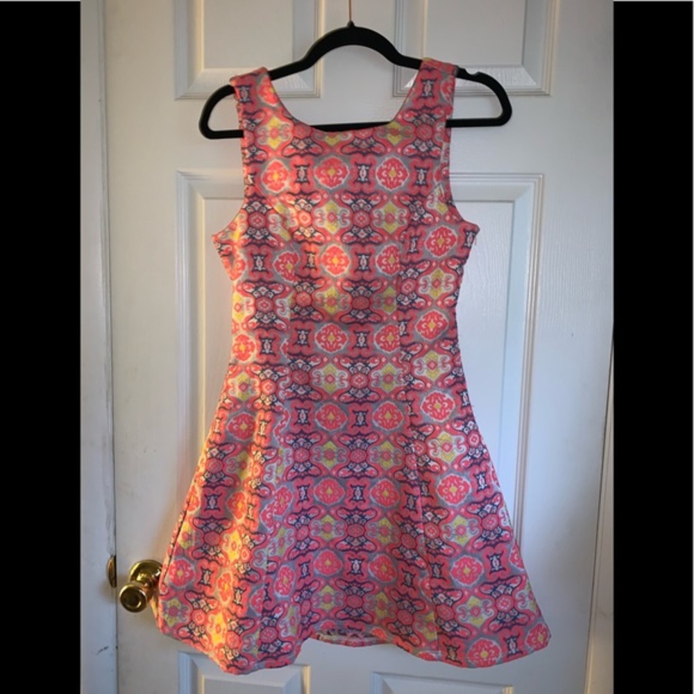 Alya Dress Womens Size Medium M Pink Multi Color.